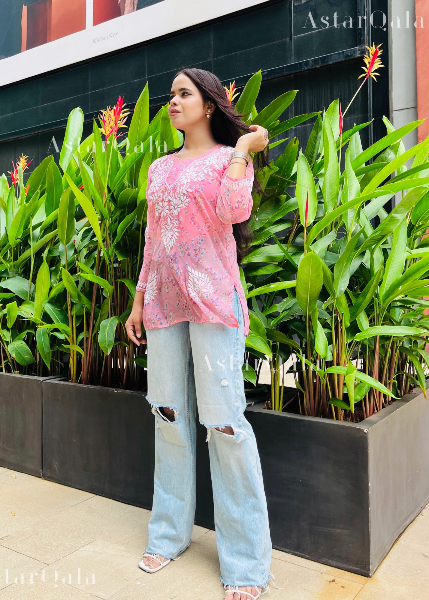 Styling Chikankari Kurta With Baggy Jeans