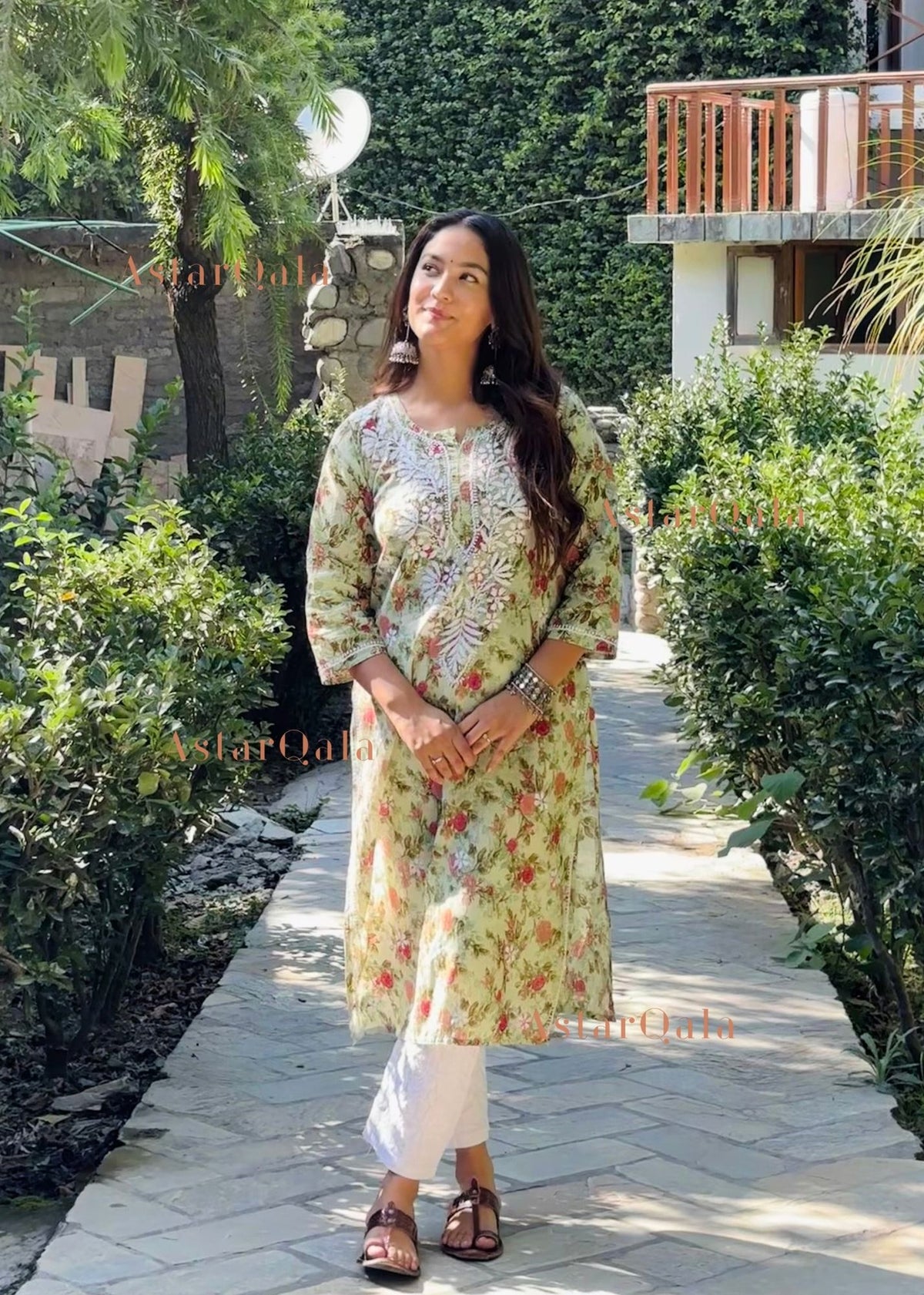 Farheen Mulmul Floral Printed Chikankari Kurti For Women's