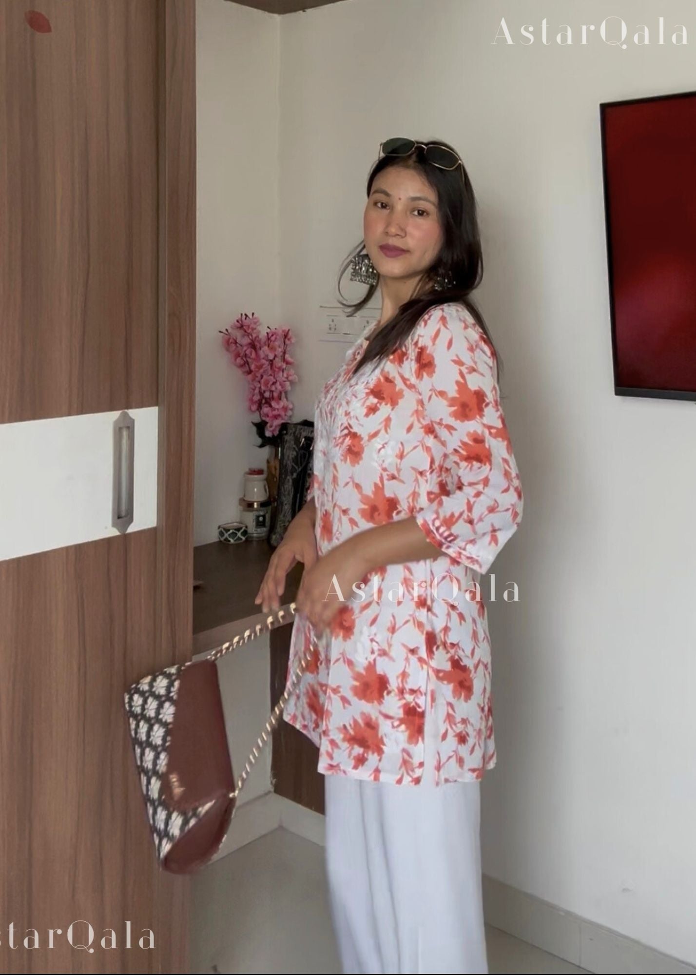 AstarQala - Rohini Mul Cotton Chikankari Kurti Top - - 488_095d216e-67e6-48ef-8476-6a17effdab44